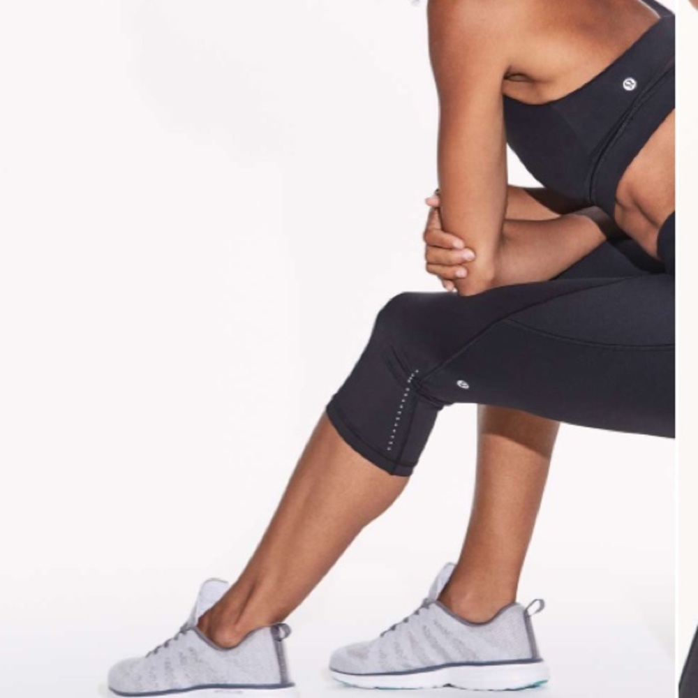 Lululemon High Rise Break Free Crop, black size 6. Like new